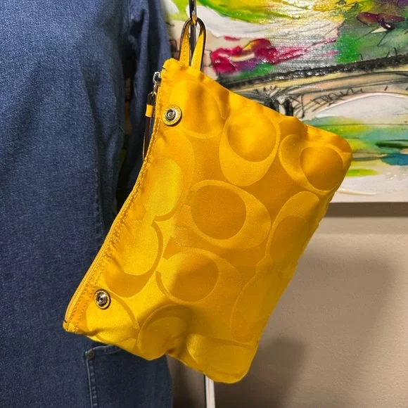 Coach Yellow Getaway Signature Tote with Matching Pouch - Picture 4 of 7